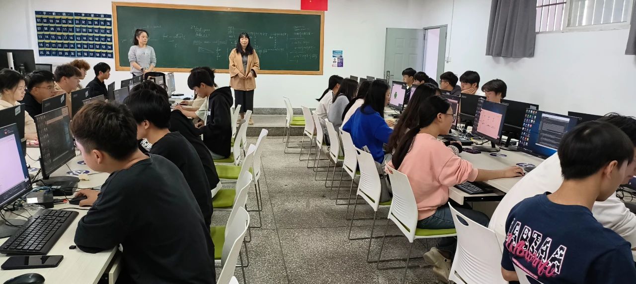 云南國(guó)土資源職業(yè)學(xué)院2024年技能競(jìng)賽“應(yīng)用軟件系統(tǒng)開發(fā)”賽項(xiàng)圓滿落幕，助力云南軟件開發(fā)人才培養(yǎng)